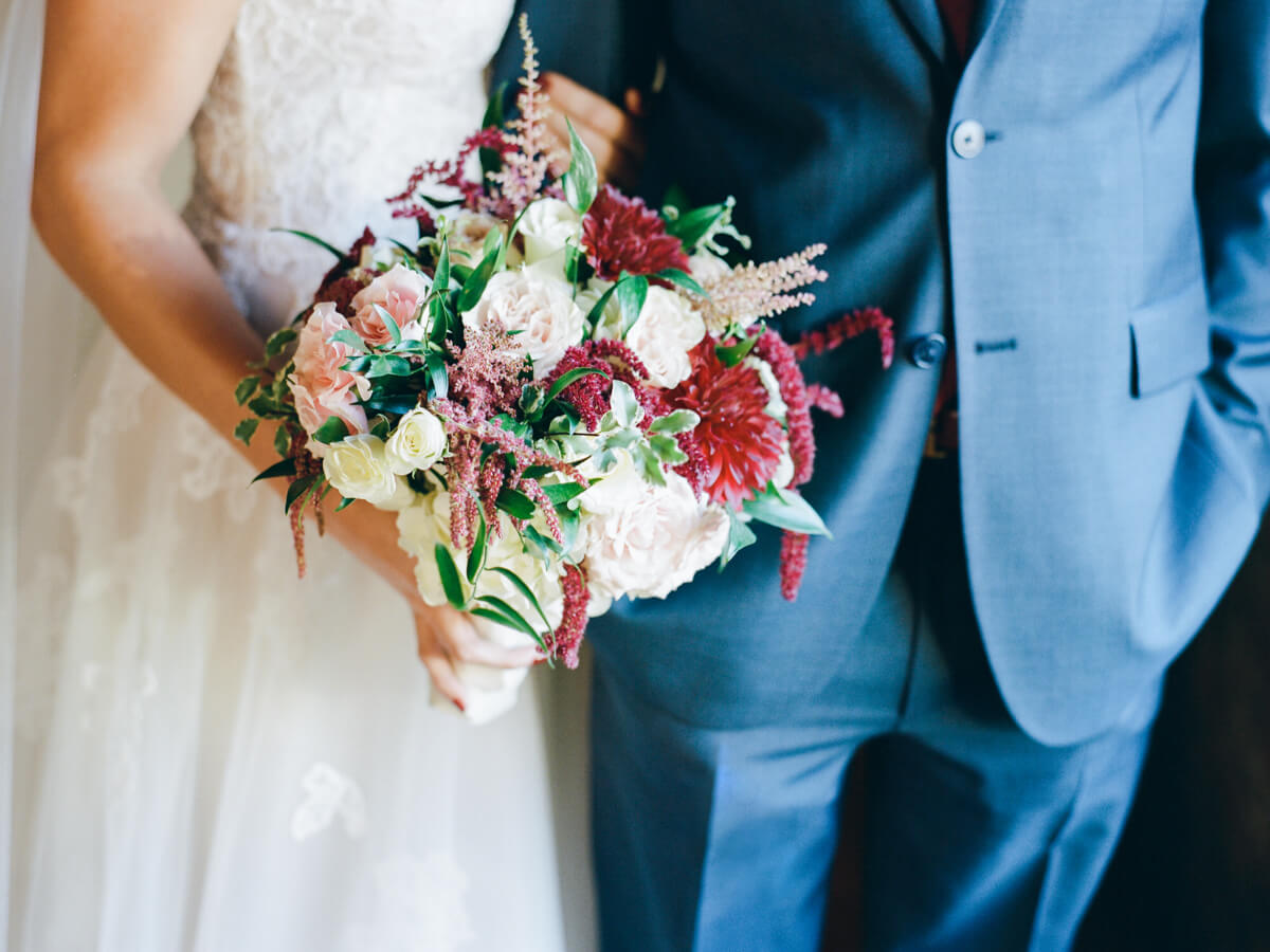 bride and groom bouquet